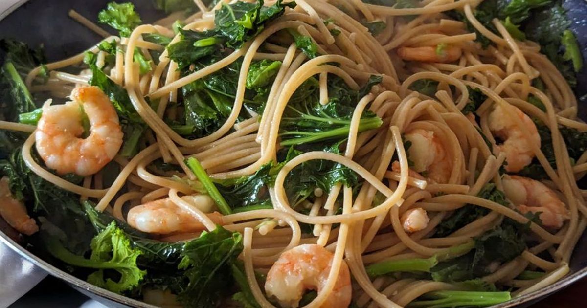Pasta con cime di rapa e gamberi
